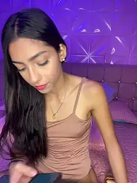 Snapshot of Ema_azel chatting on December 19, 1:51 pm Ema azel online show from December 19, 1:51 pm