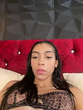 Snapshot of Ema_azel chatting on December 31, 2:36 pm Ema azel online show from December 31, 2:36 pm