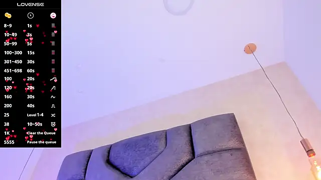 AilishBenson online show from October 17, 7:49 pm