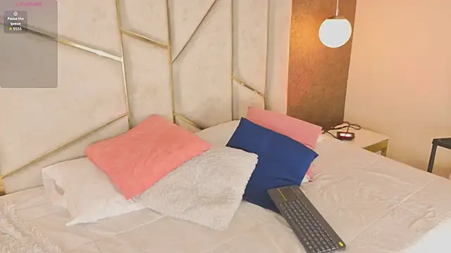 AilishBenson online show from February 10, 8:24 pm