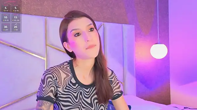 AilishBenson online show from April 22, 7:37 pm