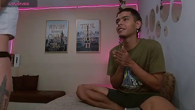 Snapshot of KokoAndRin chatting on January 6, 7:35 pm KokoAndRin online show from January 6, 7:35 pm