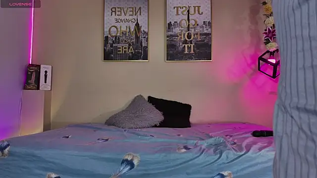 Snapshot of KokoAndRin chatting on February 4, 10:55 pm KokoAndRin online show from February 4, 10:55 pm