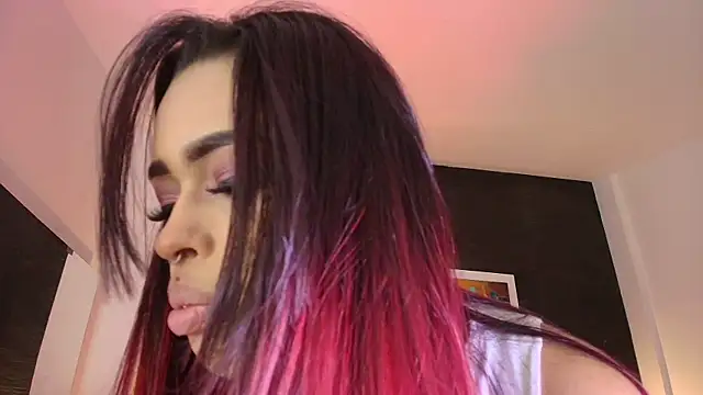 Snapshot of EvaaFoxxy1 chatting on May 25, 12:22 pm EvaaFoxxy1 online show from May 25, 12:22 pm