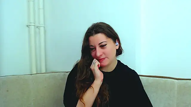 Helen Adams  online show from December 18, 4:53 am