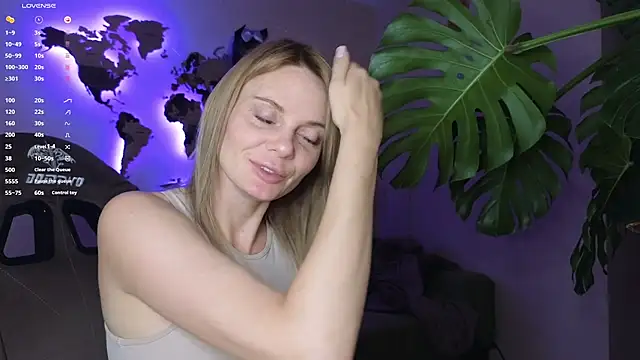 Snapshot of Sam_Klaus chatting on October 11, 11:14 pm Sam Klaus online show from October 11, 11:14 pm