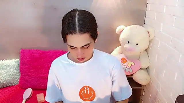 Daniela Pink  online show from September 26, 7:40 pm