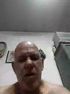 Snapshot of FabiQuilmes chatting on December 31, 12:11 am FabiQuilmes online show from December 31, 12:11 am