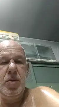 Snapshot of FabiQuilmes chatting on March 6, 7:14 am FabiQuilmes online show from March 6, 7:14 am