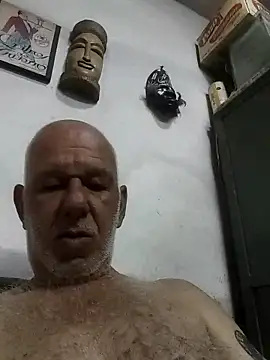 Snapshot of FabiQuilmes chatting on January 17, 12:32 pm FabiQuilmes online show from January 17, 12:32 pm