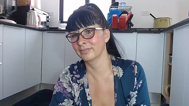 HellenLatin online show from May 31, 6:42 pm