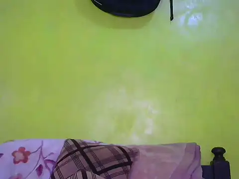 Snapshot of CarlaBeckky chatting on December 21, 9:25 pm CarlaBeckky online show from December 21, 9:25 pm