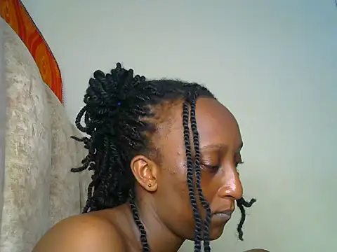 Snapshot of CarlaBeckky chatting on February 13, 3:50 am CarlaBeckky online show from February 13, 3:50 am