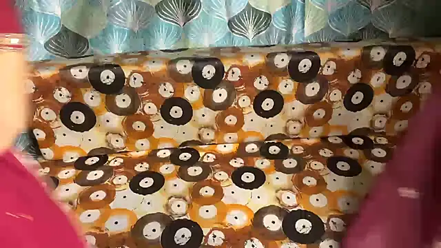 shuhana  online show from April 19, 4:34 am