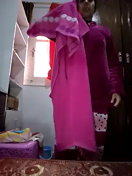 Snapshot of altinya chatting on December 1, 2:11 pm altinya online show from December 1, 2:11 pm