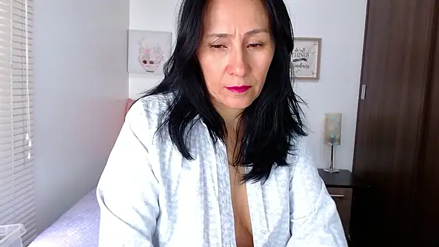 Maira B online show from March 6, 5:31 pm