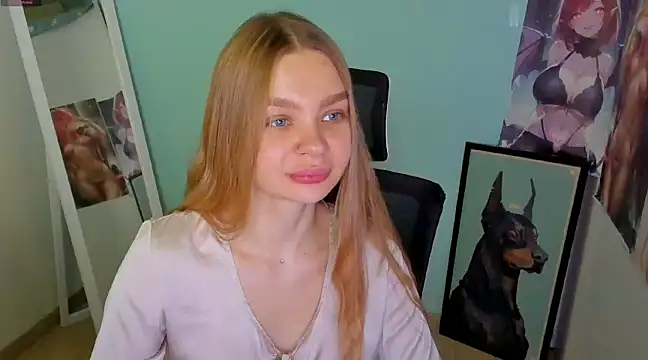 Molly sweetie online show from December 7, 7:05 am