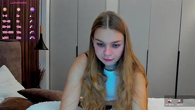 Molly sweetie online show from November 6, 7:09 am