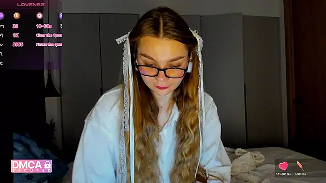 Molly sweetie online show from January 19, 7:34 am