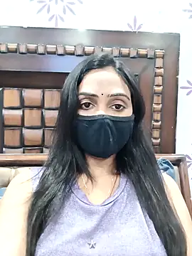 Snapshot of Yours-Bebo chatting on December 19, 1:18 pm Yours-Bebo online show from December 19, 1:18 pm