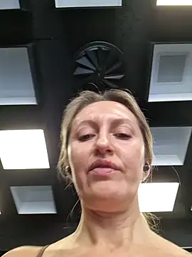 Miss    Mia  online show from January 26, 11:17 am