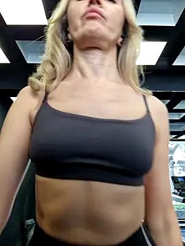 Miss    Mia  online show from February 4, 12:11 pm