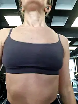 Miss    Mia  online show from February 12, 11:51 am