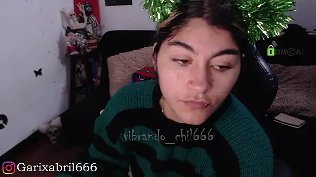 Snapshot of abril666 chatting on December 27, 4:43 pm abril666 online show from December 27, 4:43 pm
