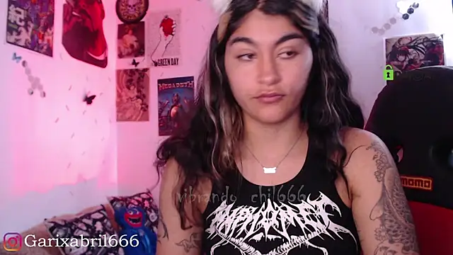Snapshot of abril666 chatting on January 7, 5:09 pm abril666 online show from January 7, 5:09 pm