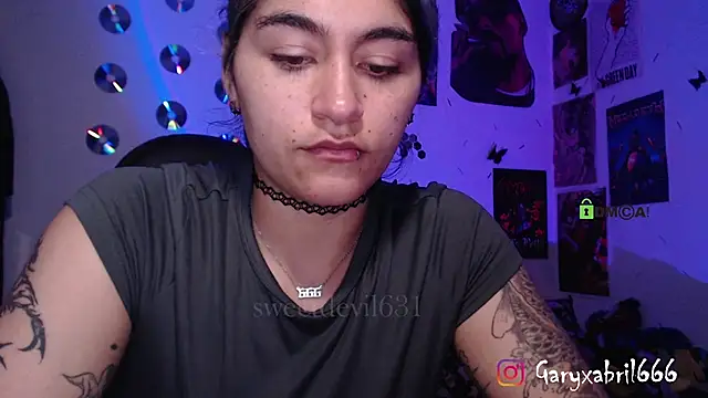 Snapshot of abril666 chatting on February 19, 12:57 am abril666 online show from February 19, 12:57 am