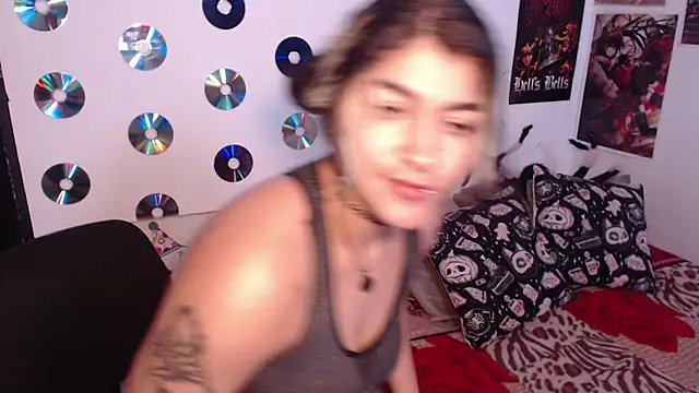 Snapshot of abril666 chatting on October 11, 1:42 pm abril666 online show from October 11, 1:42 pm