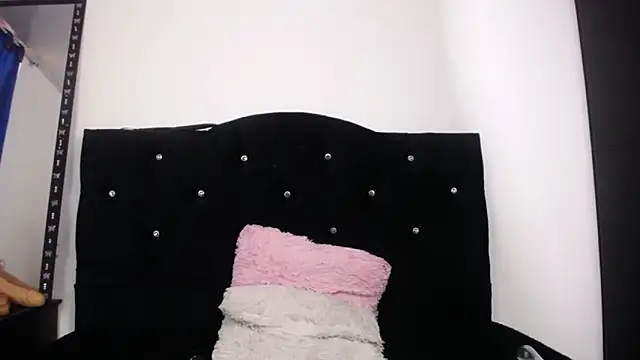 sweet skylove  online show from April 10, 9:52 pm