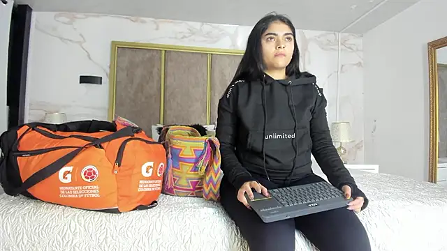 GiselOrtiz online show from February 12, 10:43 am