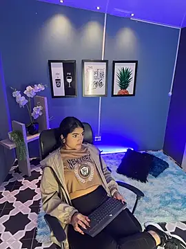 GiselOrtiz online show from March 10, 10:20 am