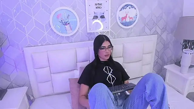 Snapshot of Jasmine55__ chatting on October 22, 7:46 pm Jasmine55 online show from October 22, 7:46 pm