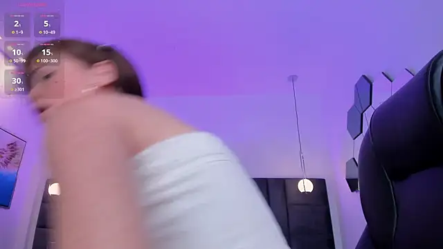 CorinneRusso online show from February 5, 10:08 am