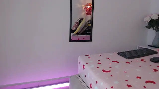 AnnadirtyXo online show from March 1, 8:13 am