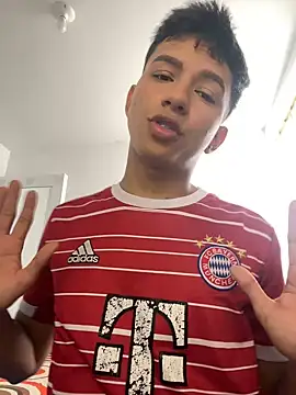 Leonarrrd 01 online show from December 28, 4:52 pm