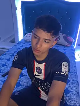 Leonarrrd 01 online show from January 18, 3:20 am