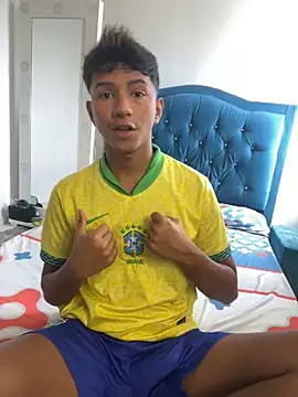 Leonarrrd 01 online show from September 23, 8:23 pm