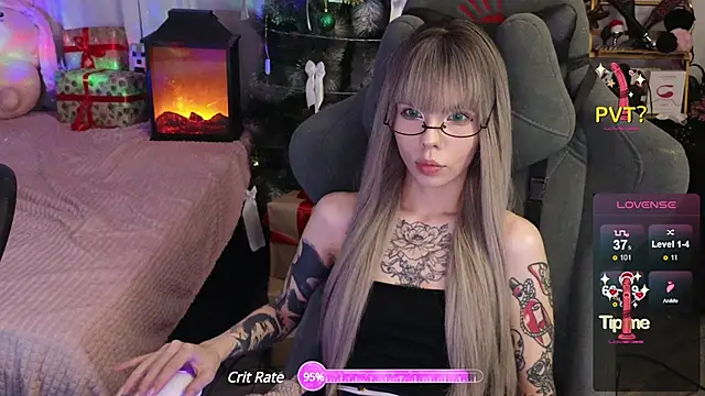 Snapshot of Kerry_Kirk chatting on January 11, 8:32 pm Kerry Kirk online show from January 11, 8:32 pm