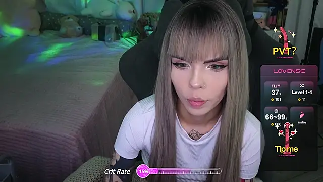 Snapshot of Kerry_Kirk chatting on February 3, 7:42 pm Kerry Kirk online show from February 3, 7:42 pm