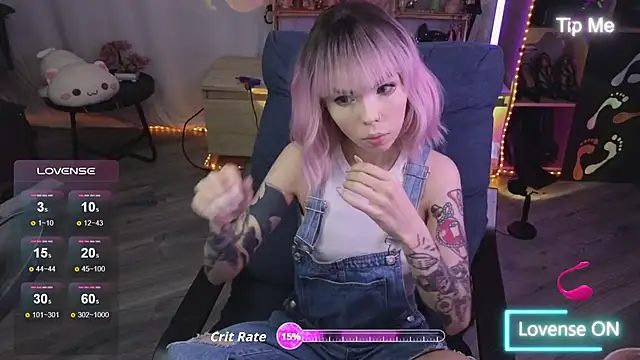 Snapshot of Kerry_Kirk chatting on November 13, 9:47 pm Kerry Kirk online show from November 13, 9:47 pm