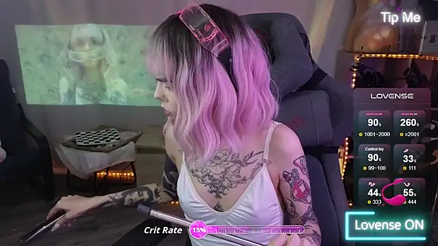 Snapshot of Kerry_Kirk chatting on November 17, 6:57 pm Kerry Kirk online show from November 17, 6:57 pm