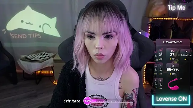 Snapshot of Kerry_Kirk chatting on November 18, 10:14 pm Kerry Kirk online show from November 18, 10:14 pm