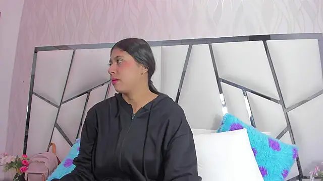  aurora18  online show from April 20, 3:09 am