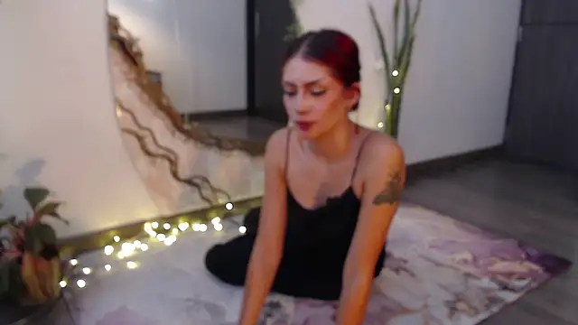 Snapshot of chloebritto chatting on February 11, 7:05 pm chloebritto online show from February 11, 7:05 pm