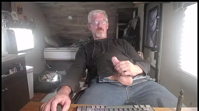 Snapshot of Di9ital069 chatting on November 10, 6:40 pm Di9ital069 online show from November 10, 6:40 pm