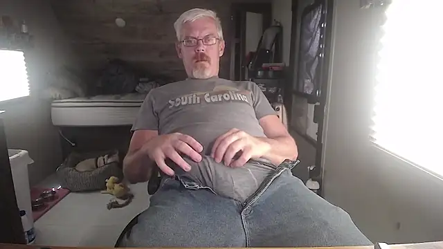 Di9ital069 online show from April 6, 6:42 pm