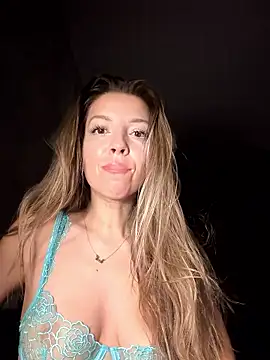 SonyaD  online show from January 18, 4:05 am